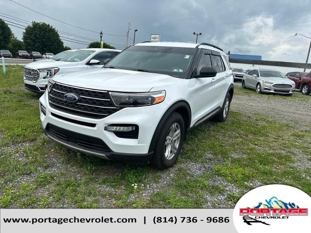 2022 Ford Explorer XLT in White — front three-quarter view